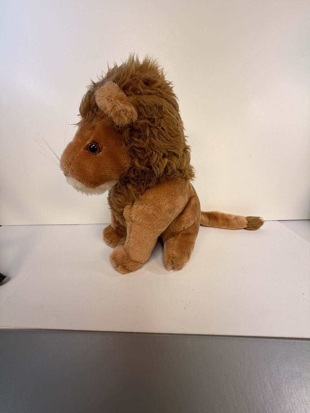 Vintage 1979 R. Dakin & Co.‎ Sitting Lion Plush Stuffed Animal 12 Inch